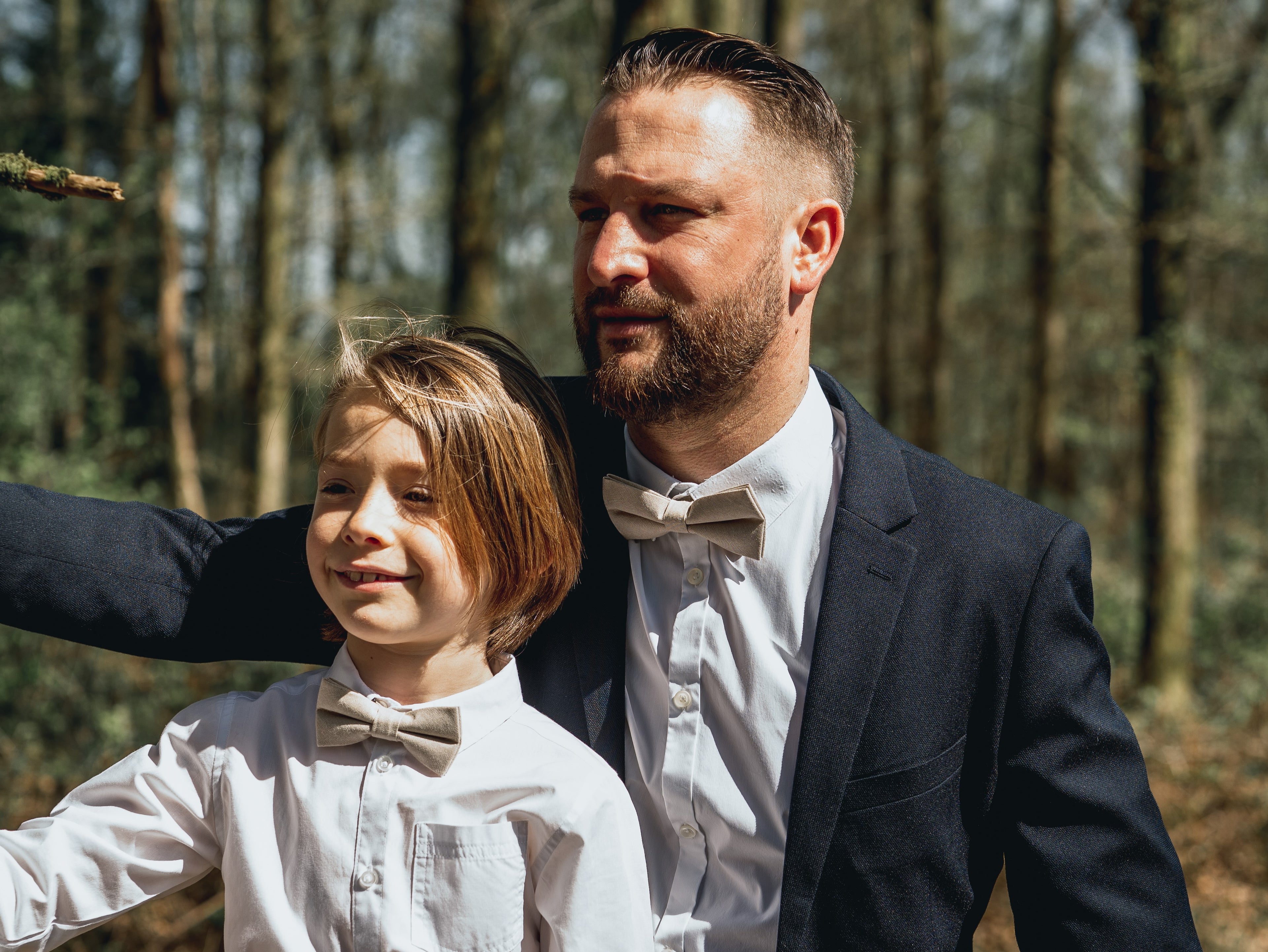 Nœud Papillon Père & Fils : Créez un Duo Stylé et Complice 👔 Image