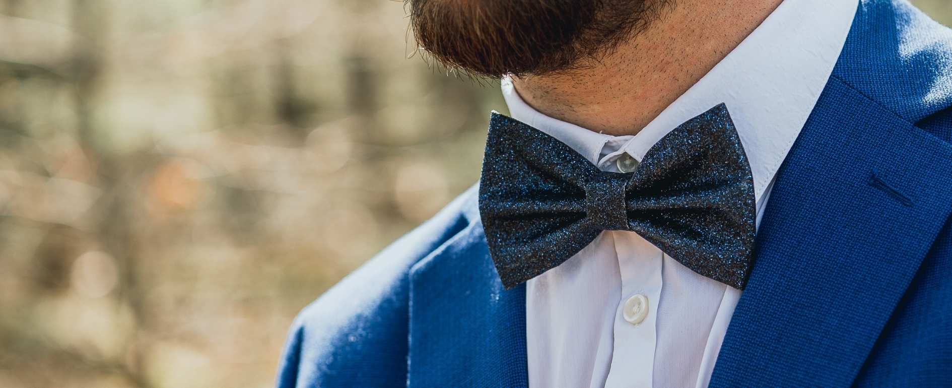 Accessoires de Costume : Les Indispensables pour un Look Parfait 🕴️ Image